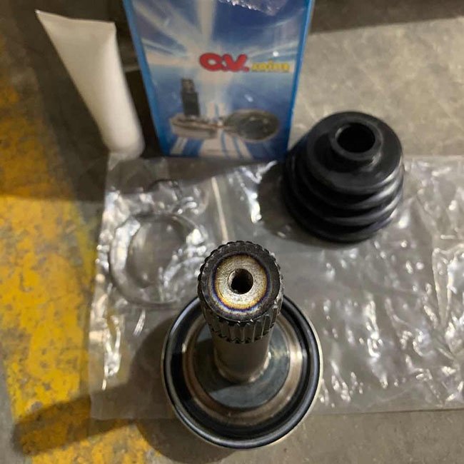 Auto Parts Car Parts C.V Joint TO-14 for HILUX 27*26