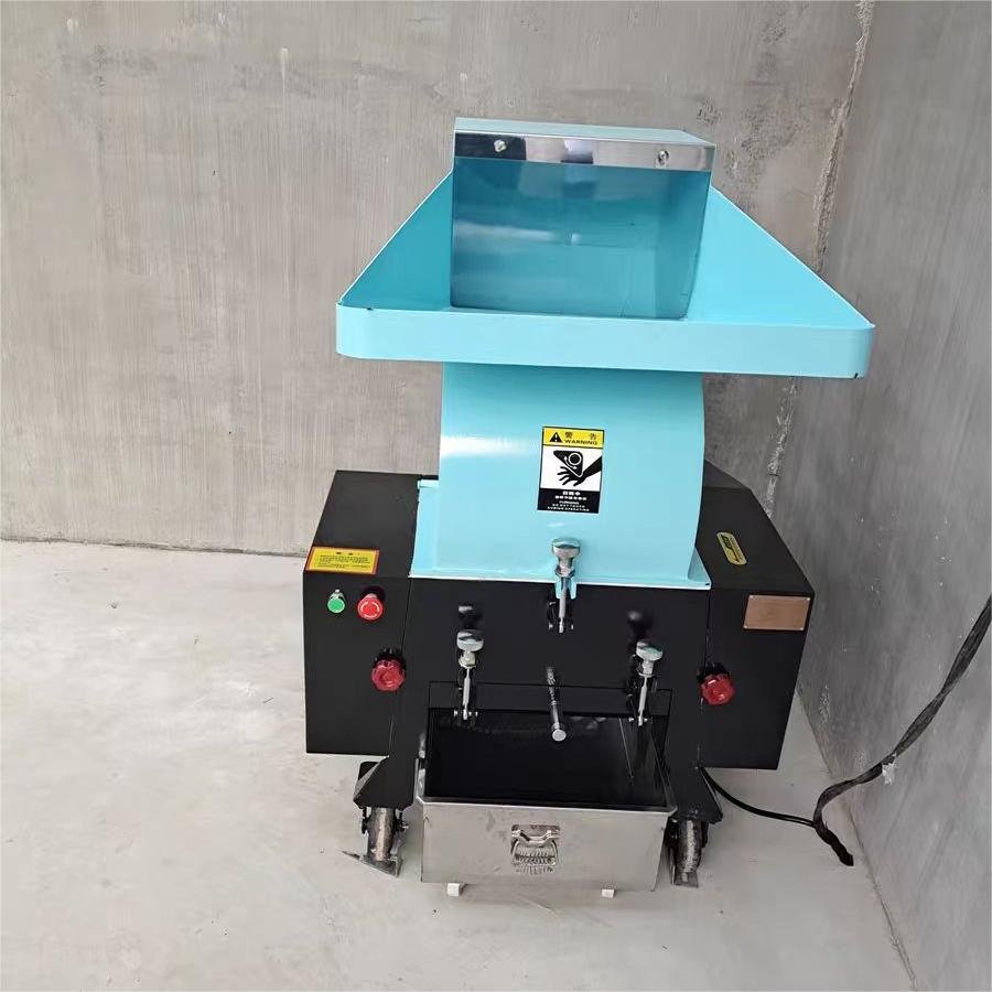 PE PP PVC PET Waste Plastic Crusher Machine Plastic Shredder Machine Plastic Crushing
