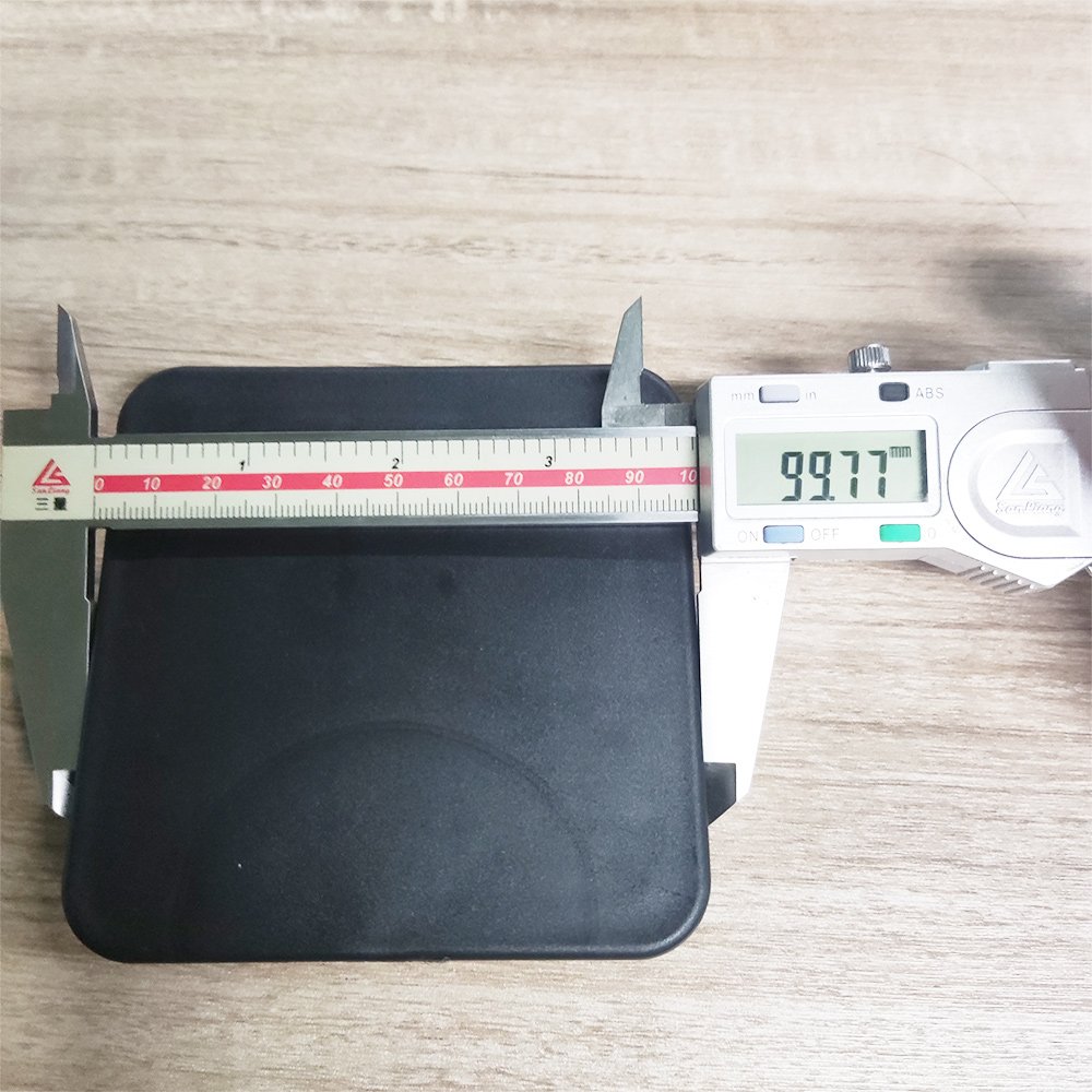 PP 100 MM Square Plug Black Tube Insert Plastic Injection Molding