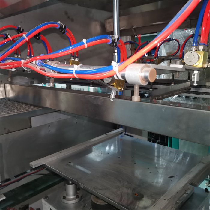 Full Automatic Egg Thermoforming Plastic Vacuum Forming Machines Fast Food Tray Box Food Container PS ABS PVC PE Plastic Blister
