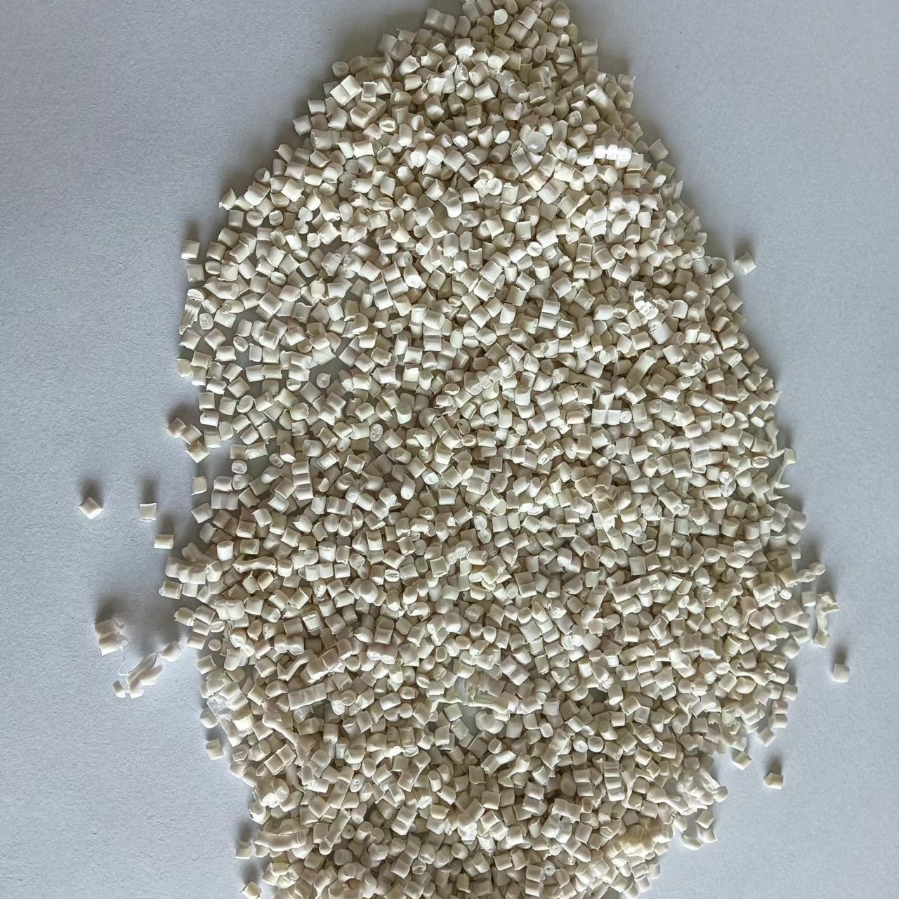 Low price recycled plastic white pp granules raw plastic material poly polypropylene PP materials Pp Plastic