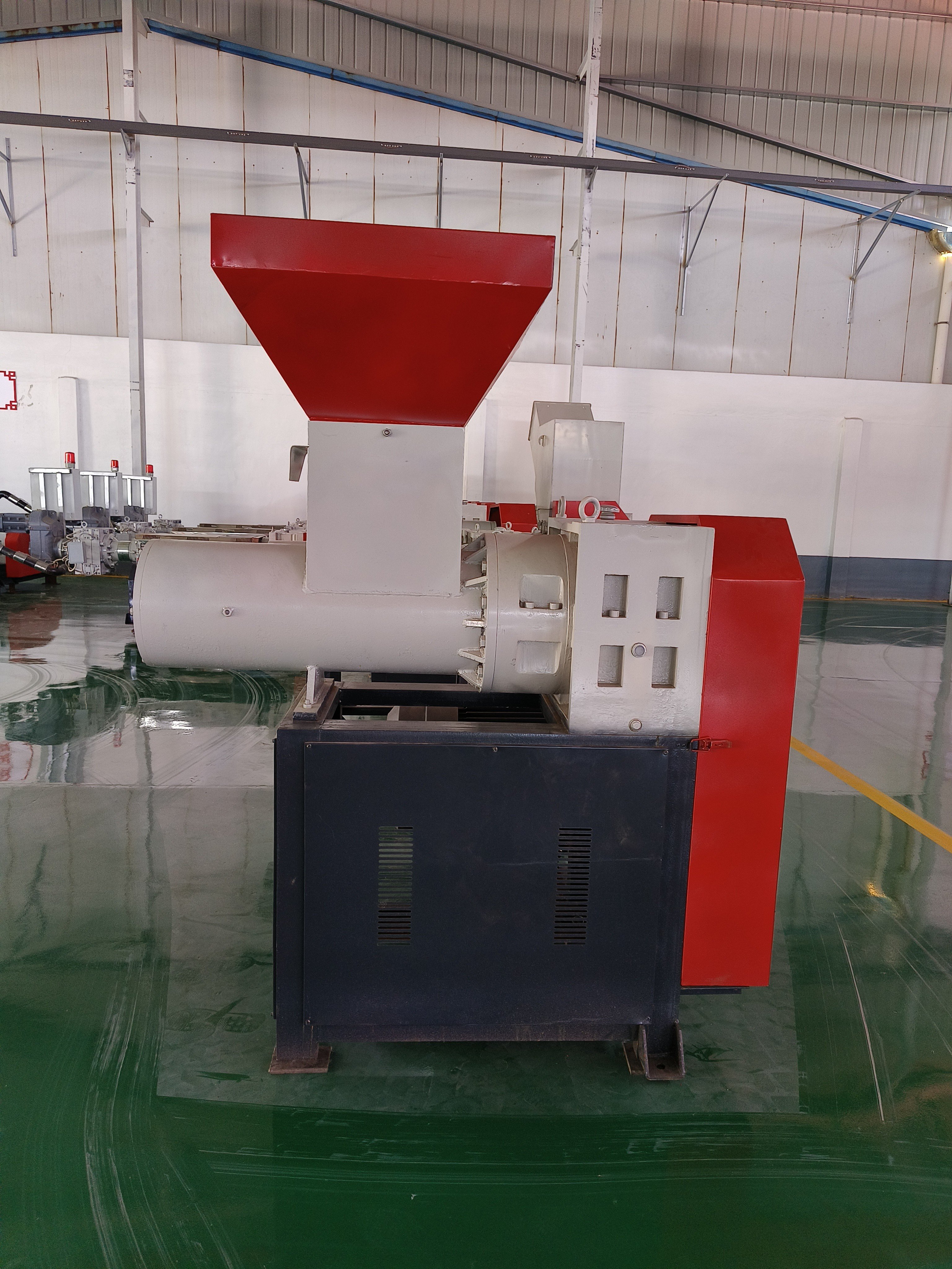 Three-stage foam granulators foam granules making machine
