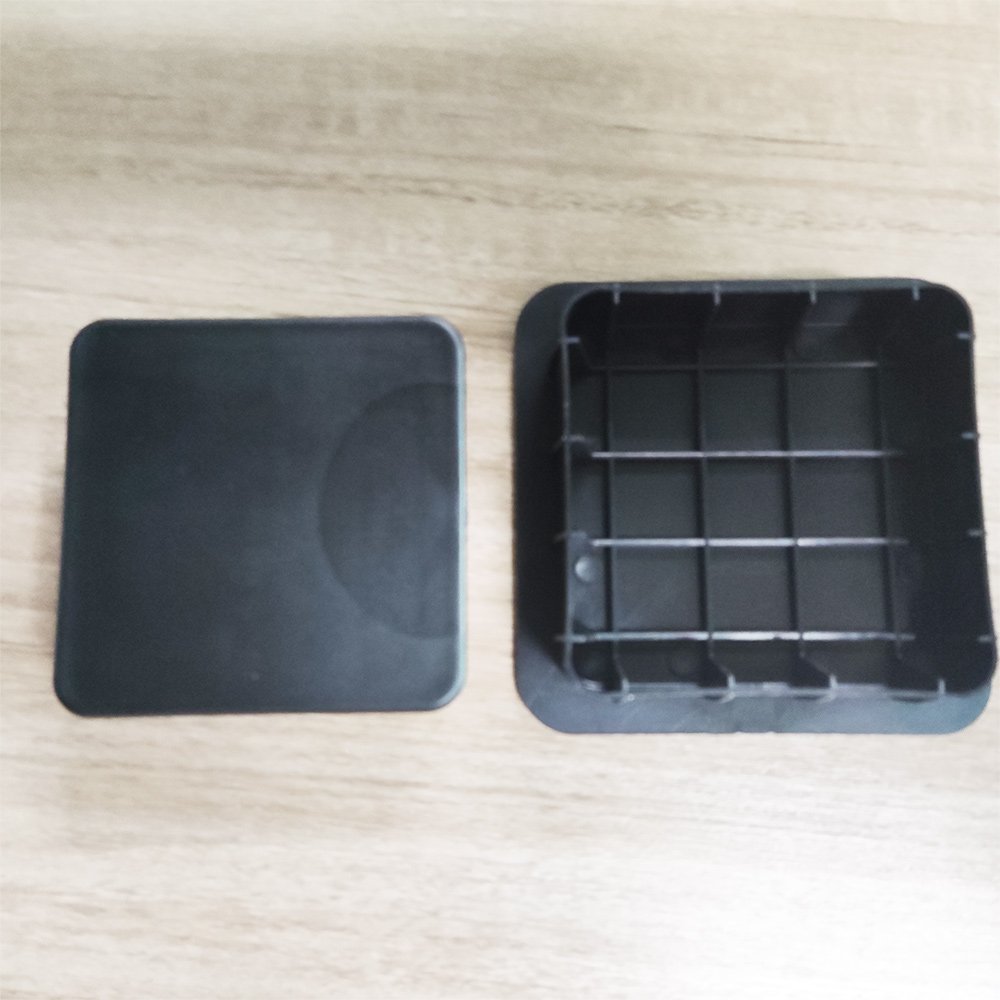 PP PE 80 MM Square Plug Black Tube Insert Plastic Injection Molding