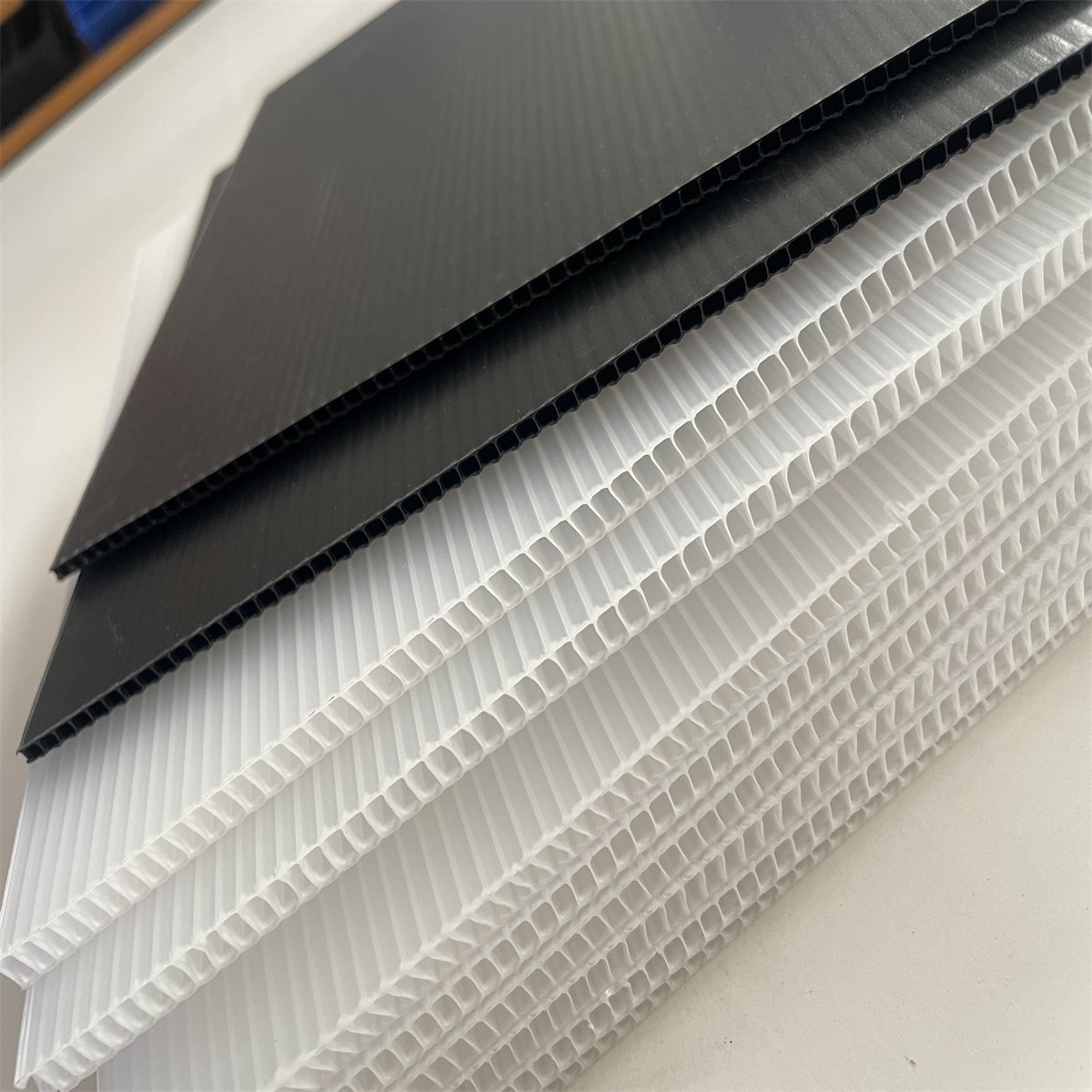 Factory Wholesale 7.8mm Thickness Colourful 4X8 Polypropylene PP Corrugated Wantong Board for Packing