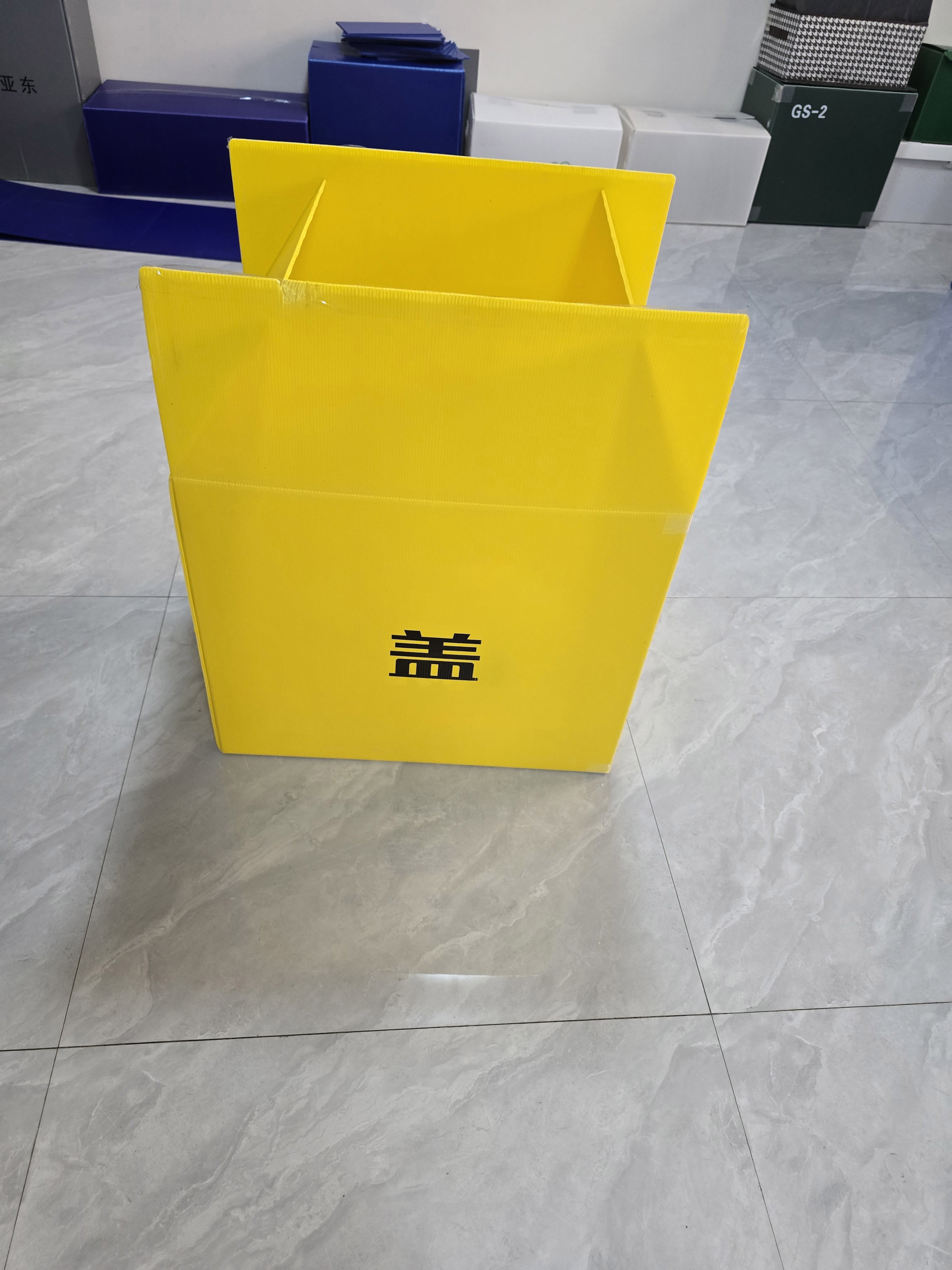 Wholesale Customized Corrugated Turnover Cardboard Box Matte Laminated PP Material with Customized Color and Logo