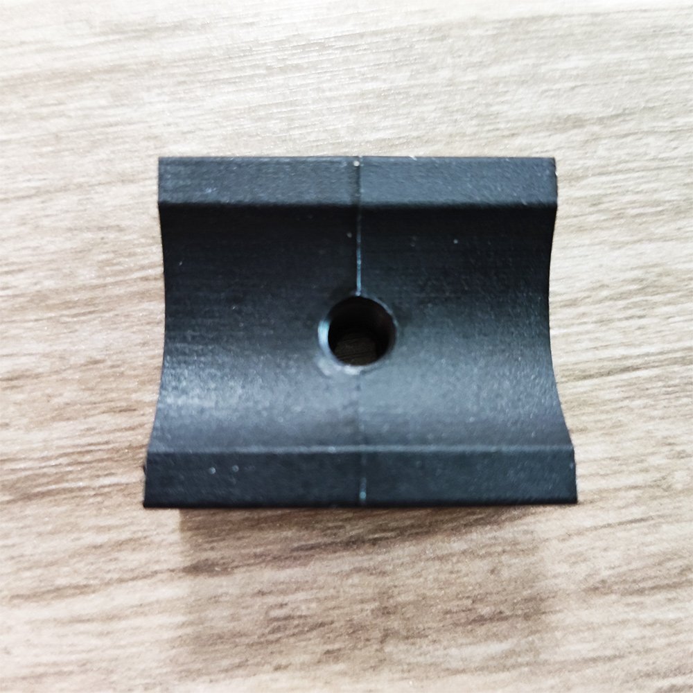 PP Plastic Block Fitting Black Drilling Molding Parts Screw Hold Customized Injection Molding Service