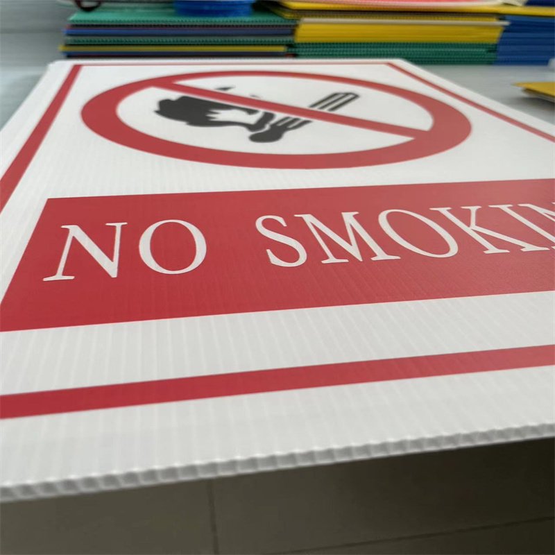 18 x 24 Corona Treatment UV Protection Coreflute PP Coroplast Campaign Yard Coroplast Plastic Corrugated Signs