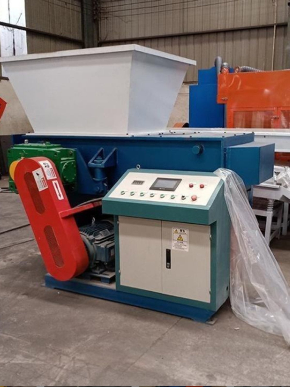 Single Shaft Plastic Shredder PP PE PVC lumps Shredder Machine For Plastic Recycling