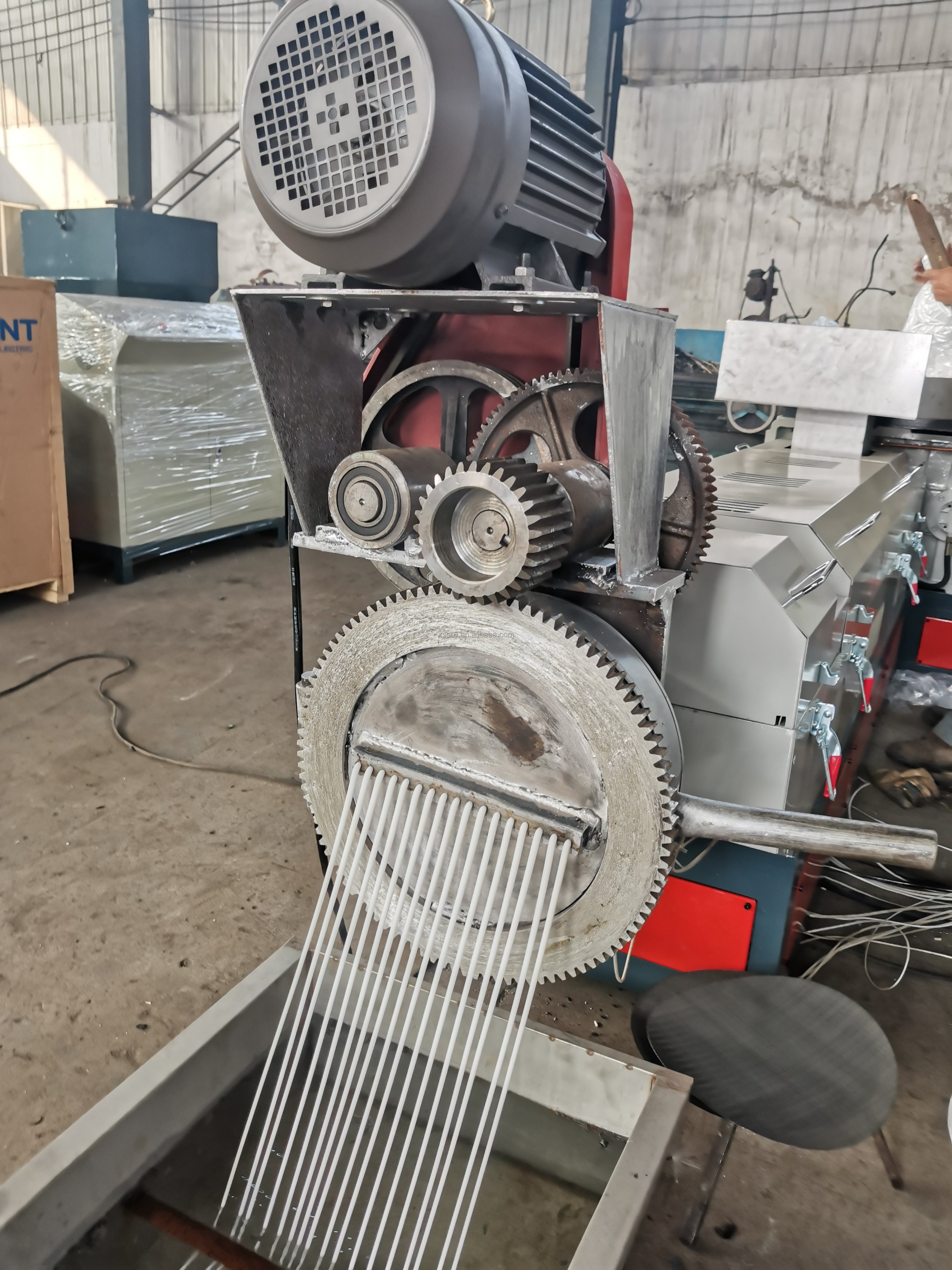 Small Pe Extruder Machine Plastic Pellet Extruder Pelletizing Machine For Plastic