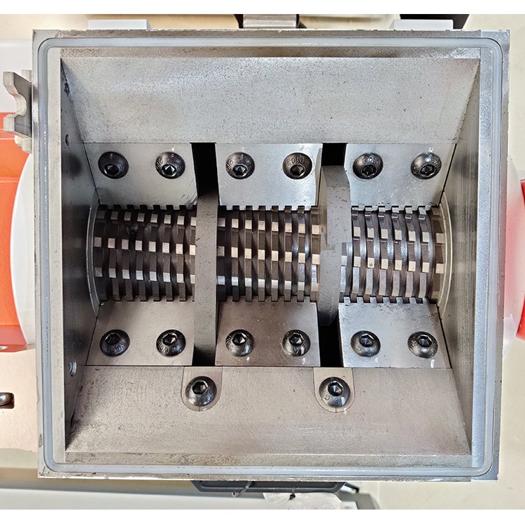 soundproof mini plastic crusher crushing machine factory prices plastic scrap grinder machine for auto parts injection molding