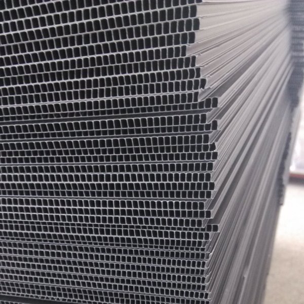 Alands Plastic 2mm 2.5mm 3mm 4mm Black PP Corflute Sheet for Floor Protection