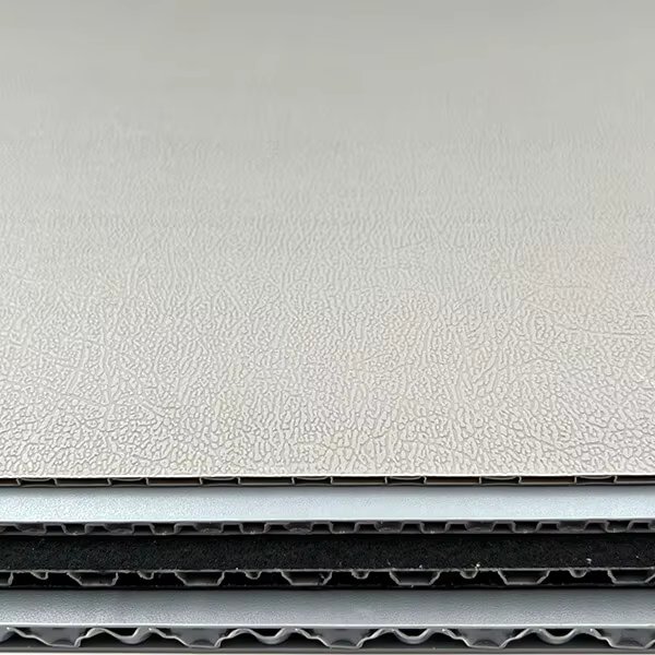 Customized PP Honeycomb Sandwich Panel 100% Recycled Polypropylene Sheet UV Resistance PP Honeycomb Sheet