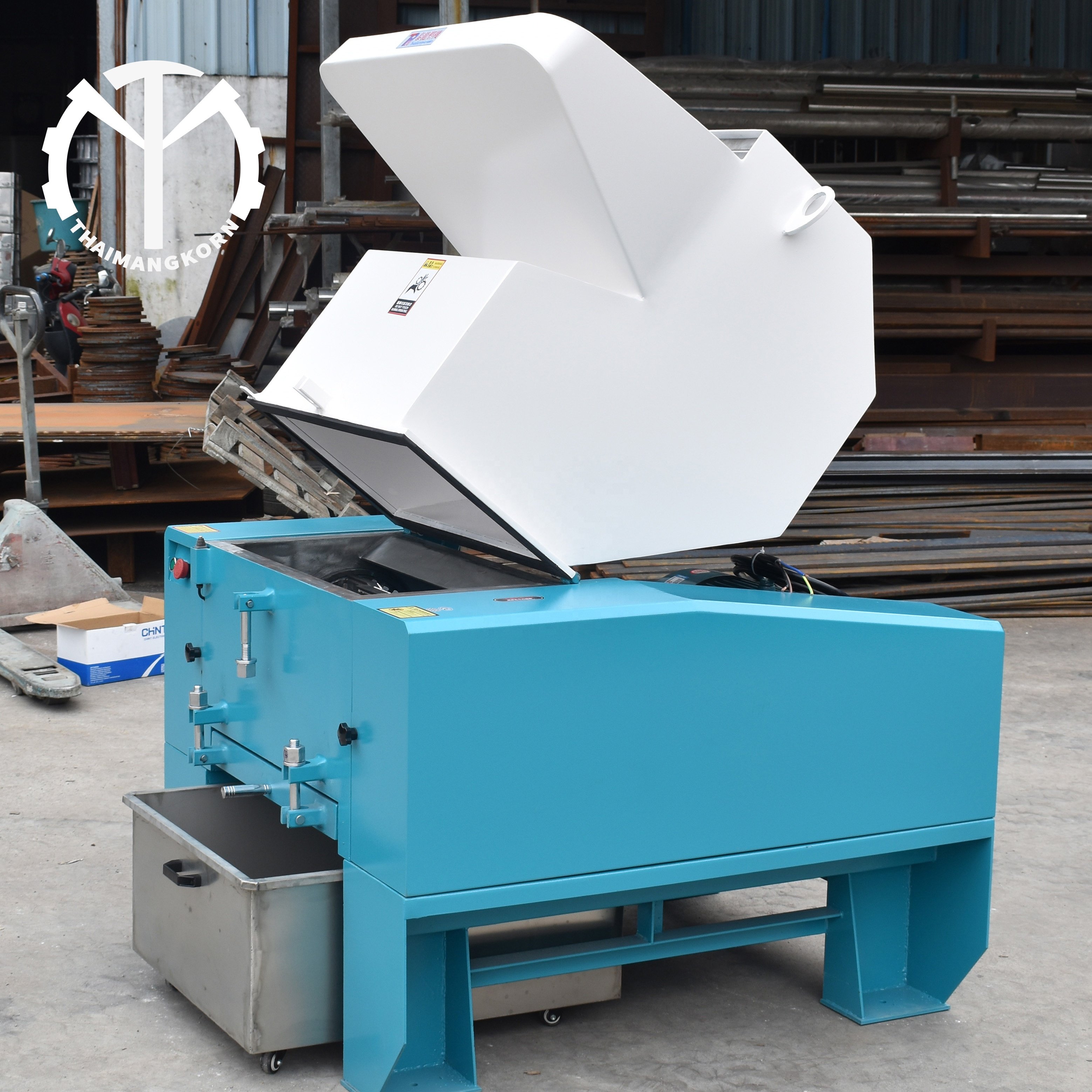 Customized Film PP Plastic Bag Crushing Crusher Machine Plastic Bottle Tobacco Shredder Tool