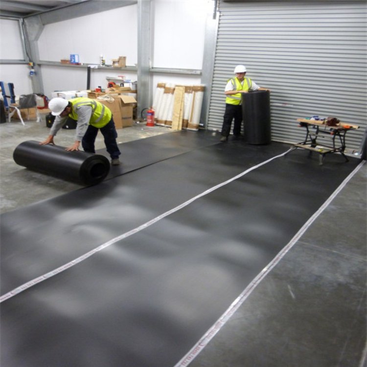 Custom PP Hollow Sheet Corrugated Plastic Black Floor Protection Roll Waterproof
