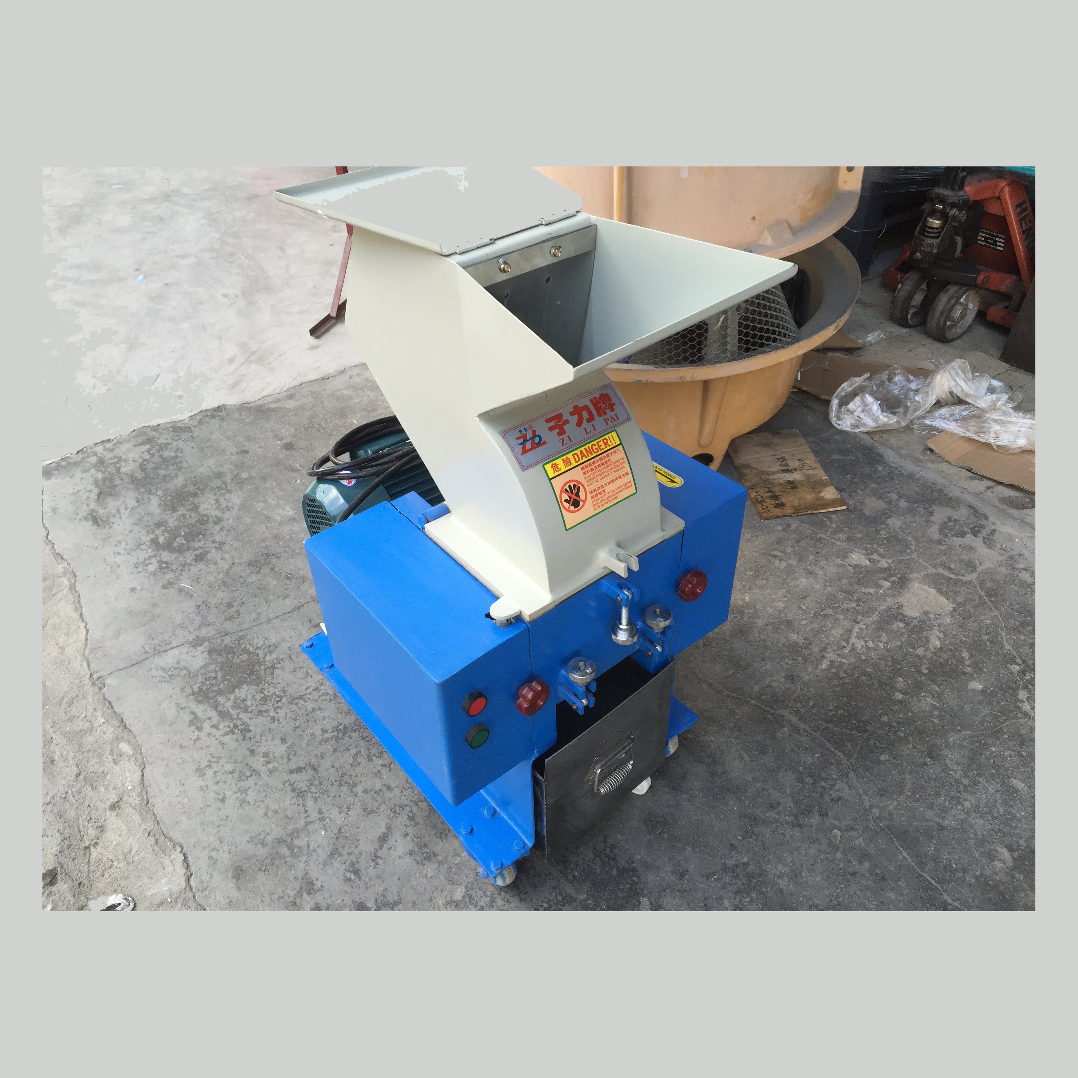 7.5HP Waste Plastic Crusher/Shredder Plastic Recycling Machine