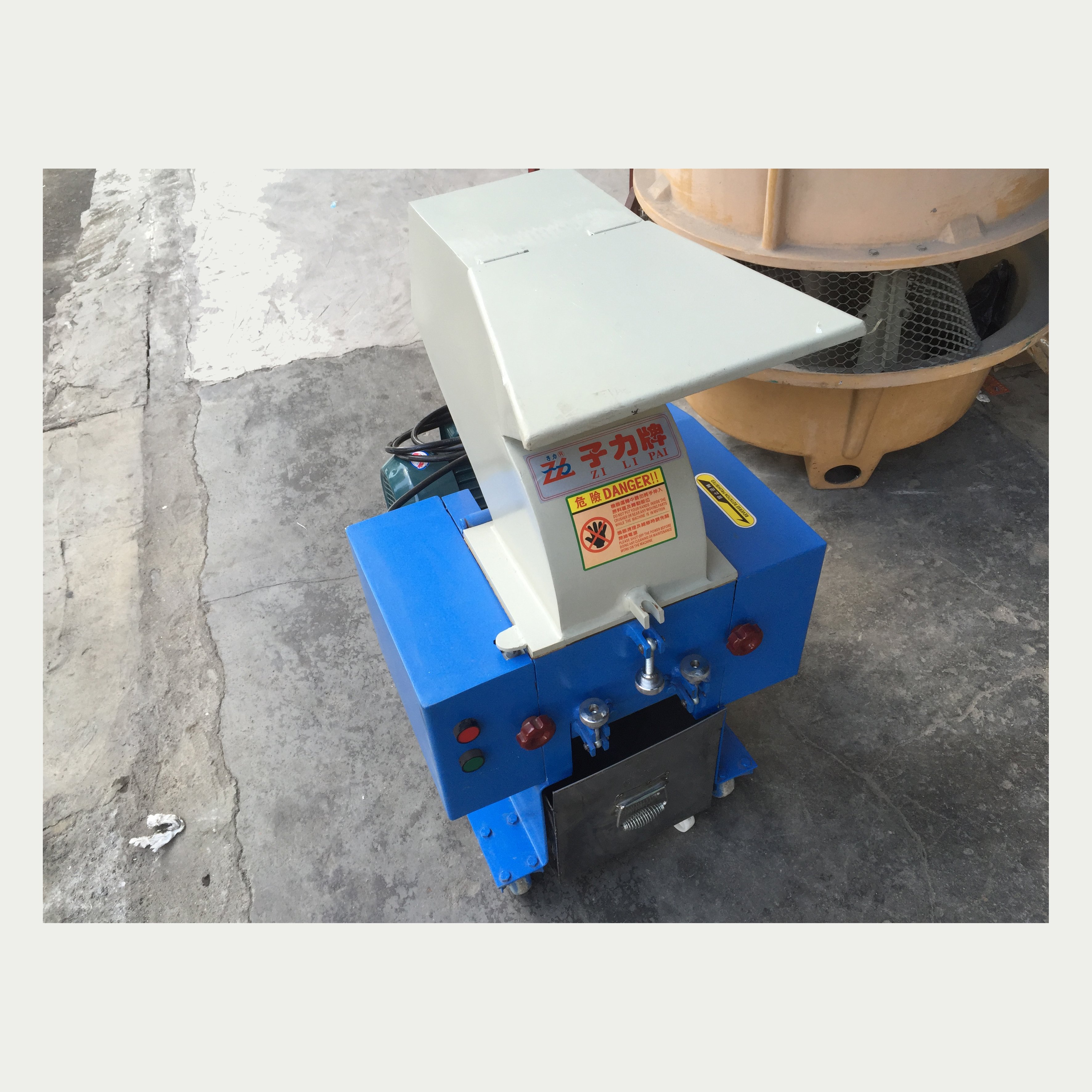 7.5HP Waste Plastic Crusher/Shredder Plastic Recycling Machine