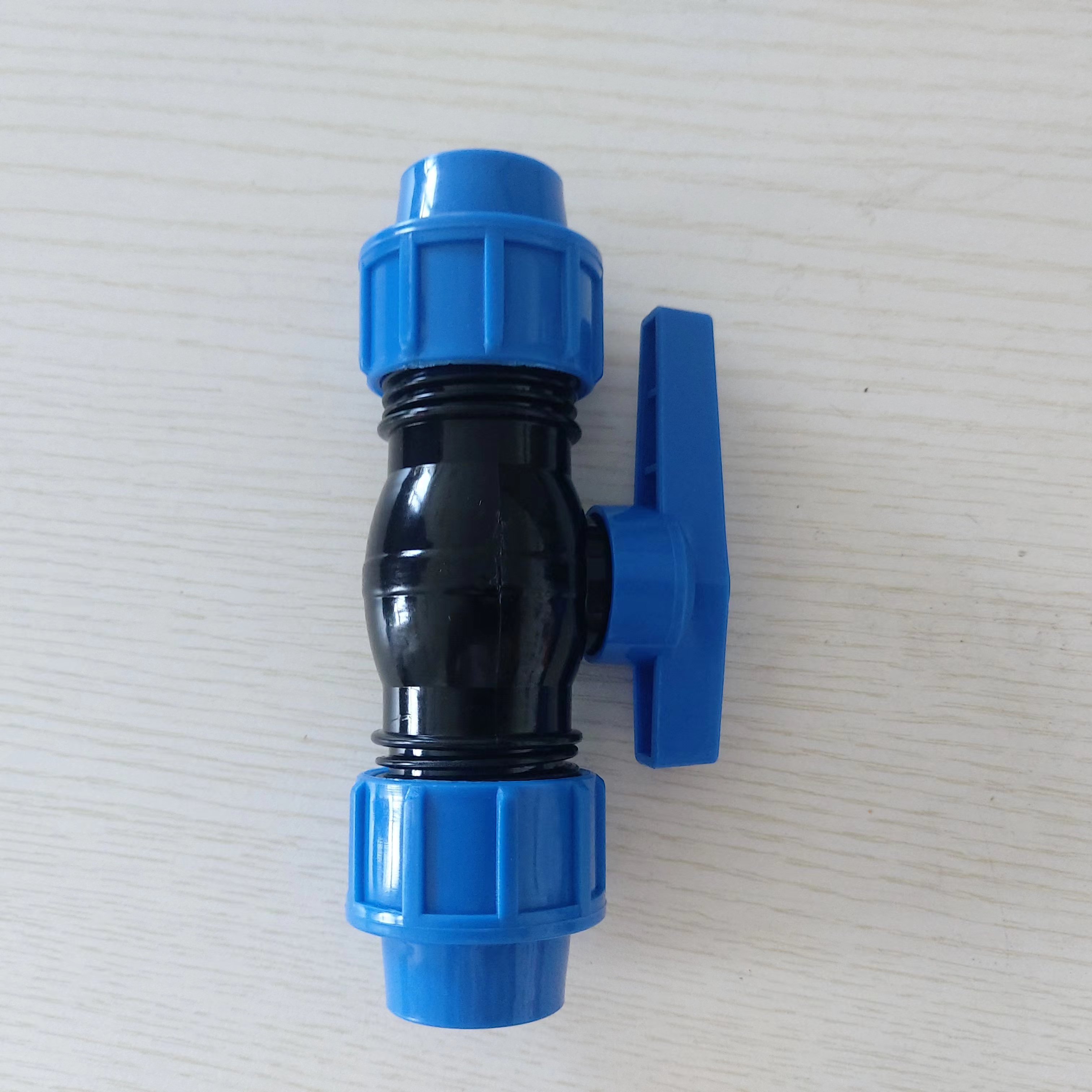 PN16 PP HDPE Ball Valve Irrigation Compression Fittings For Water Pipes