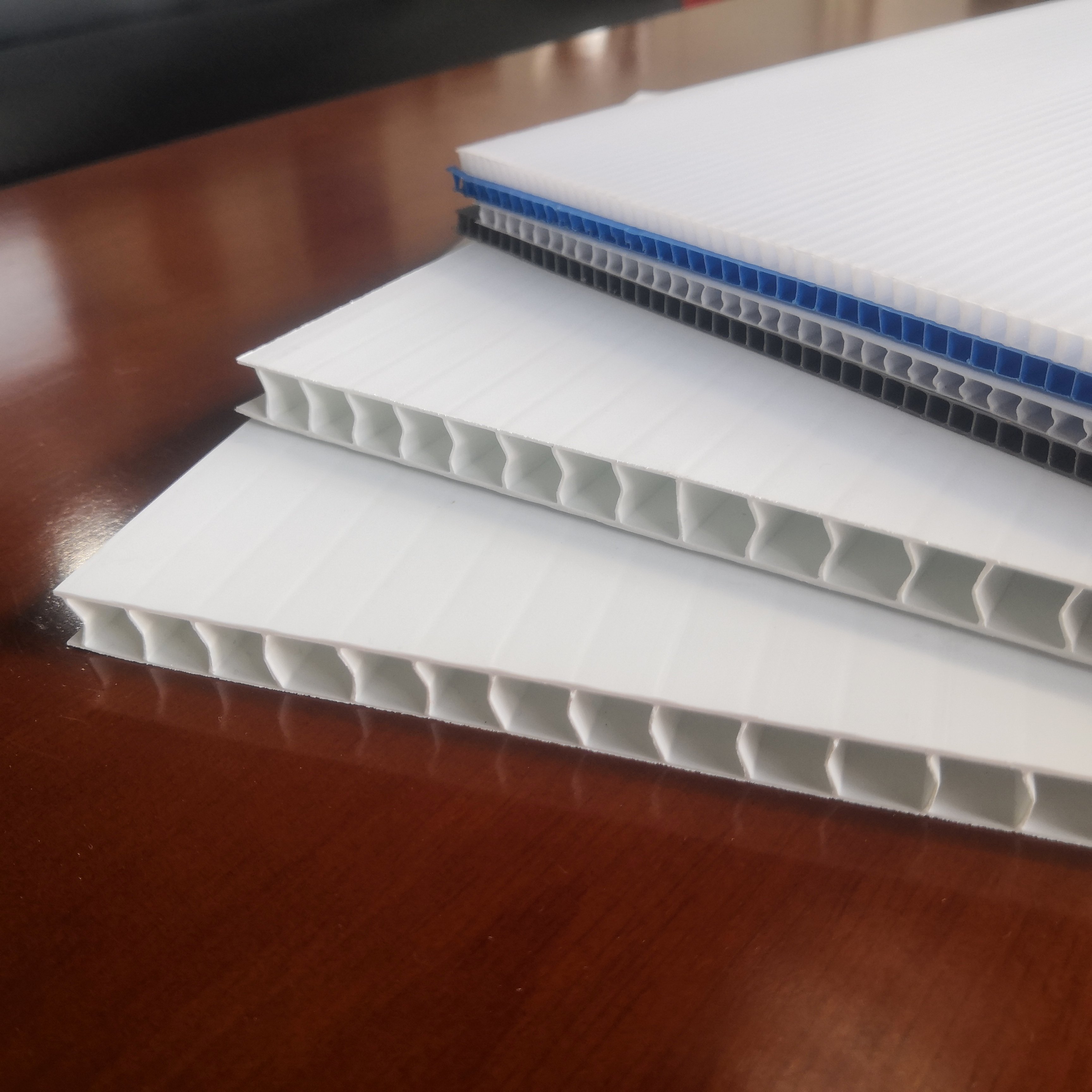 10MM PP Coroplast Corrugated Sheet for sign packaging corrugated plastic packing sheet corrugated board printed