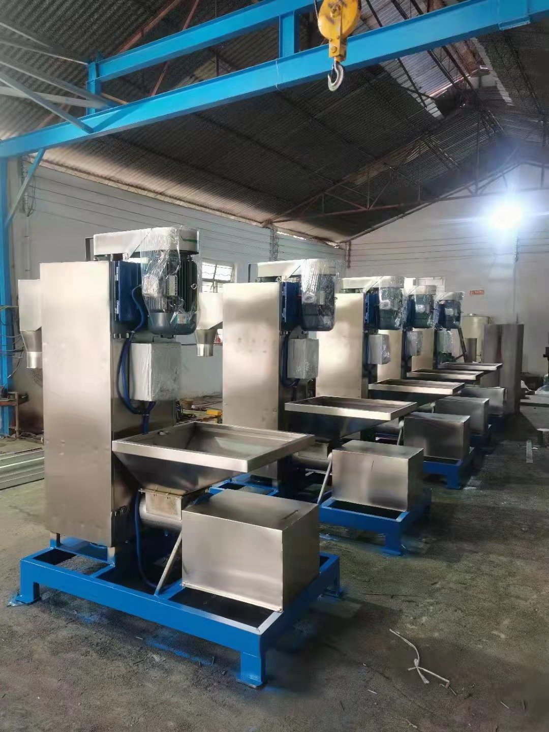 Stainless steel Vertical Centrifugal Dewatering Machine PP PE Plastic Scraps Washing Drying Centrifuge Vertical Dewater