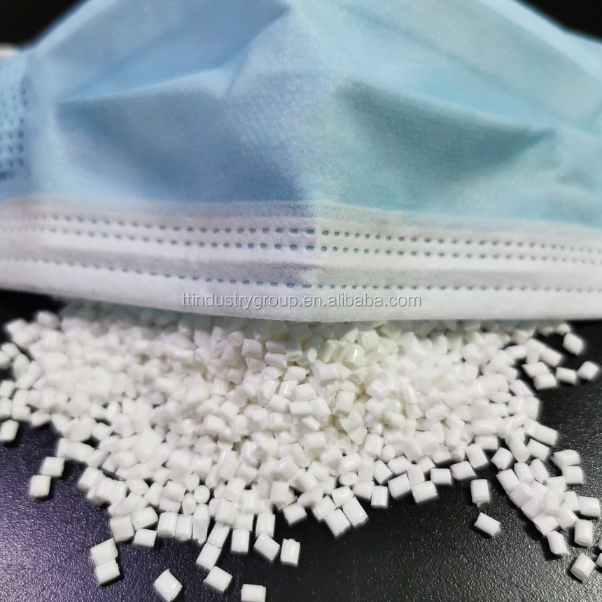 Modified polypropylene materials for melt blown