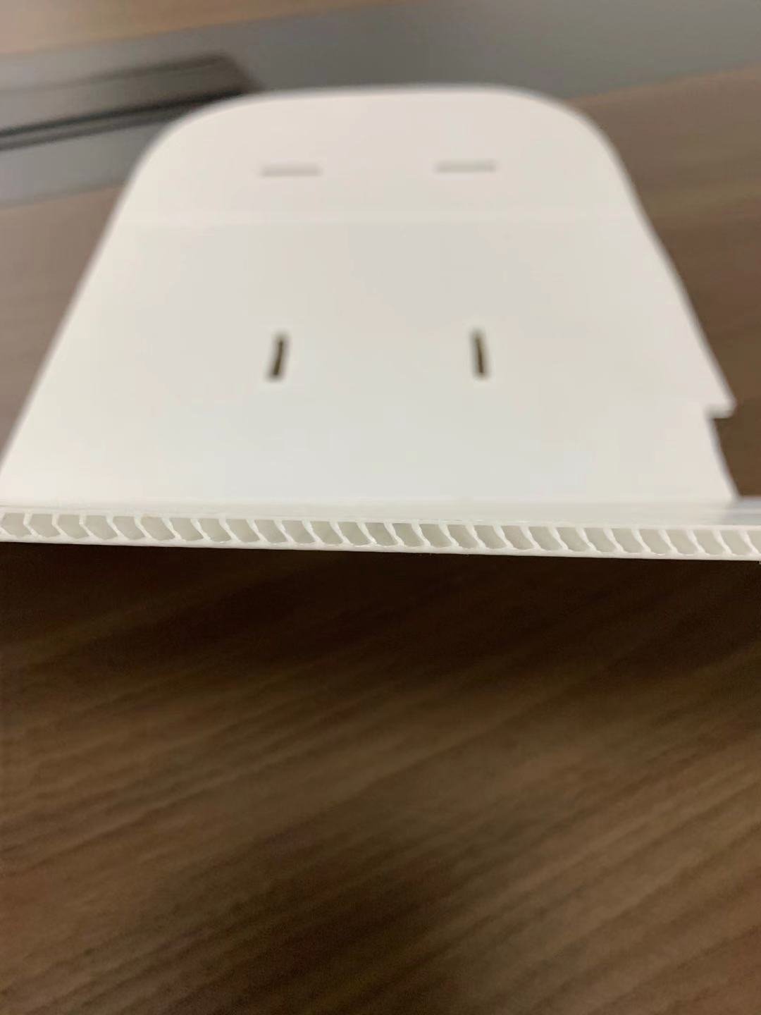 Professional Manufacturers' Customizable UV Printed PP Corflute Corrugated Tree Guards PC Baby Stroller Backboard Cutting