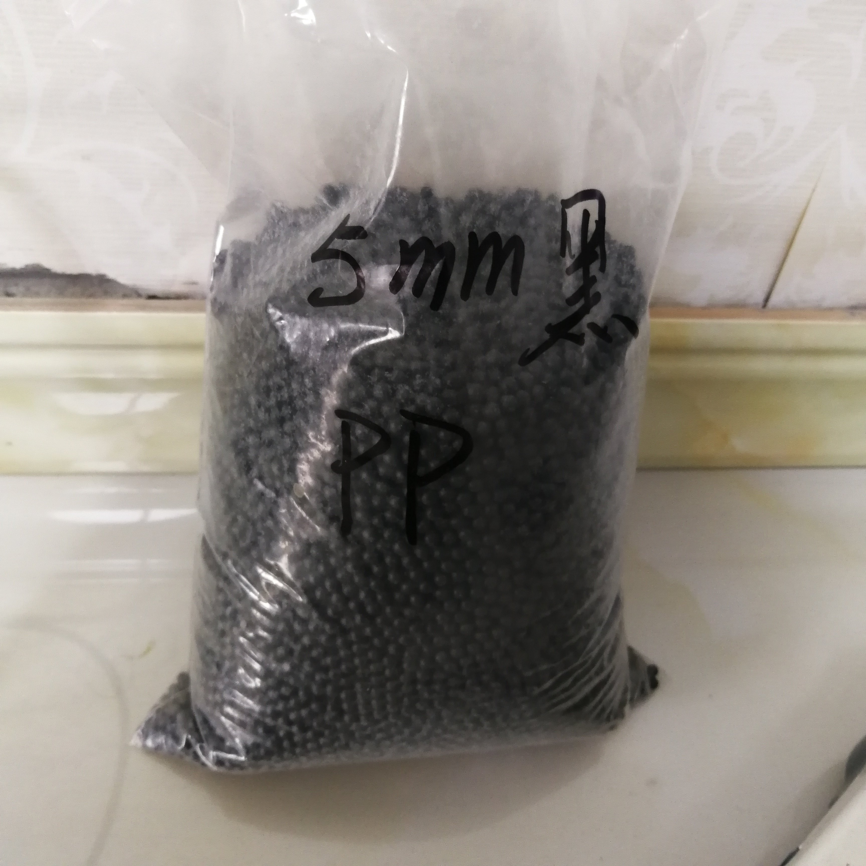 Solid Black 5mm Polypropylene Plastic Balls for Pen Components High-quality Plastic Products