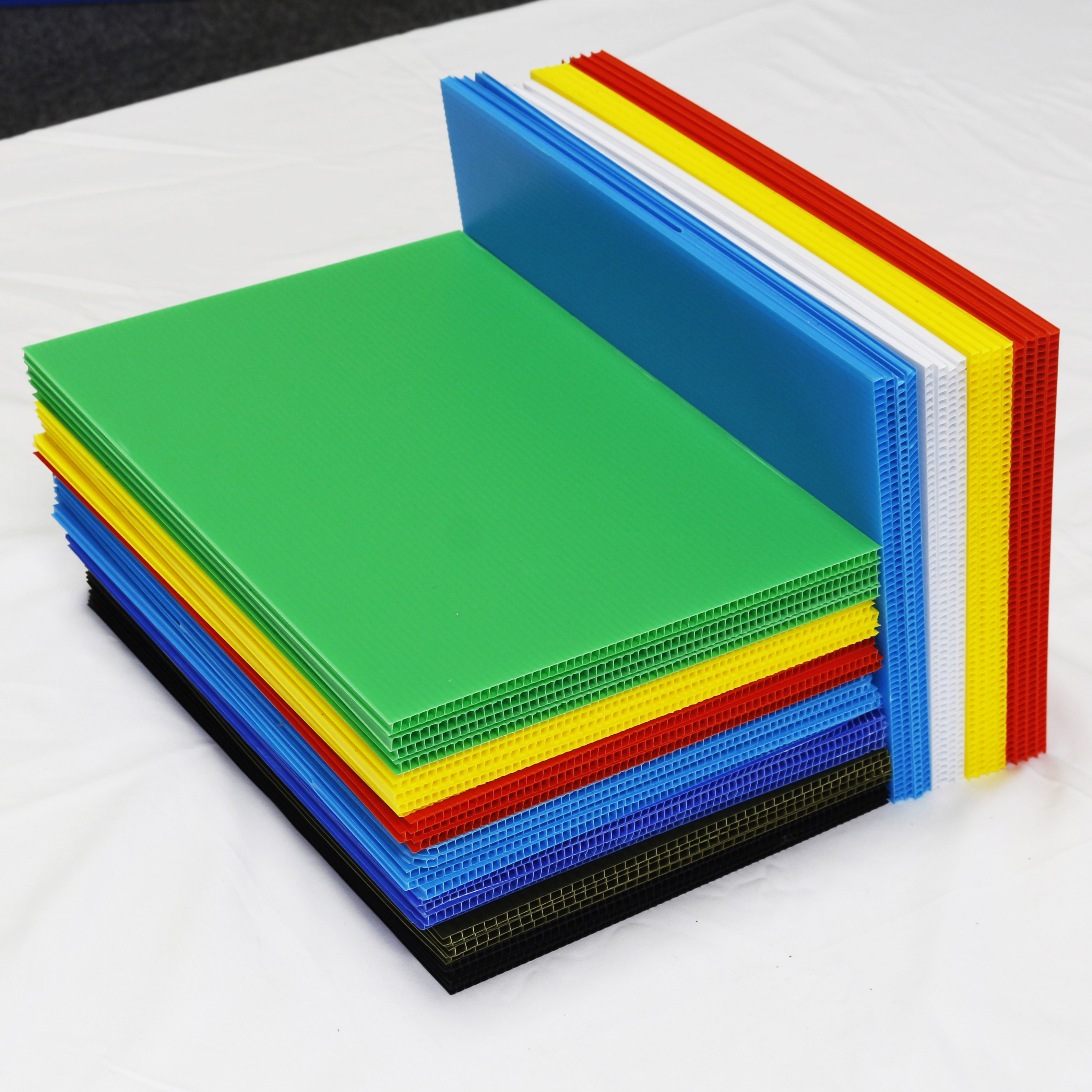 Custom Size PP Hollow Sheet Corflute Coroplast Polypropylene Advertising Board PVC Printing Floor Protection Includes Cutting