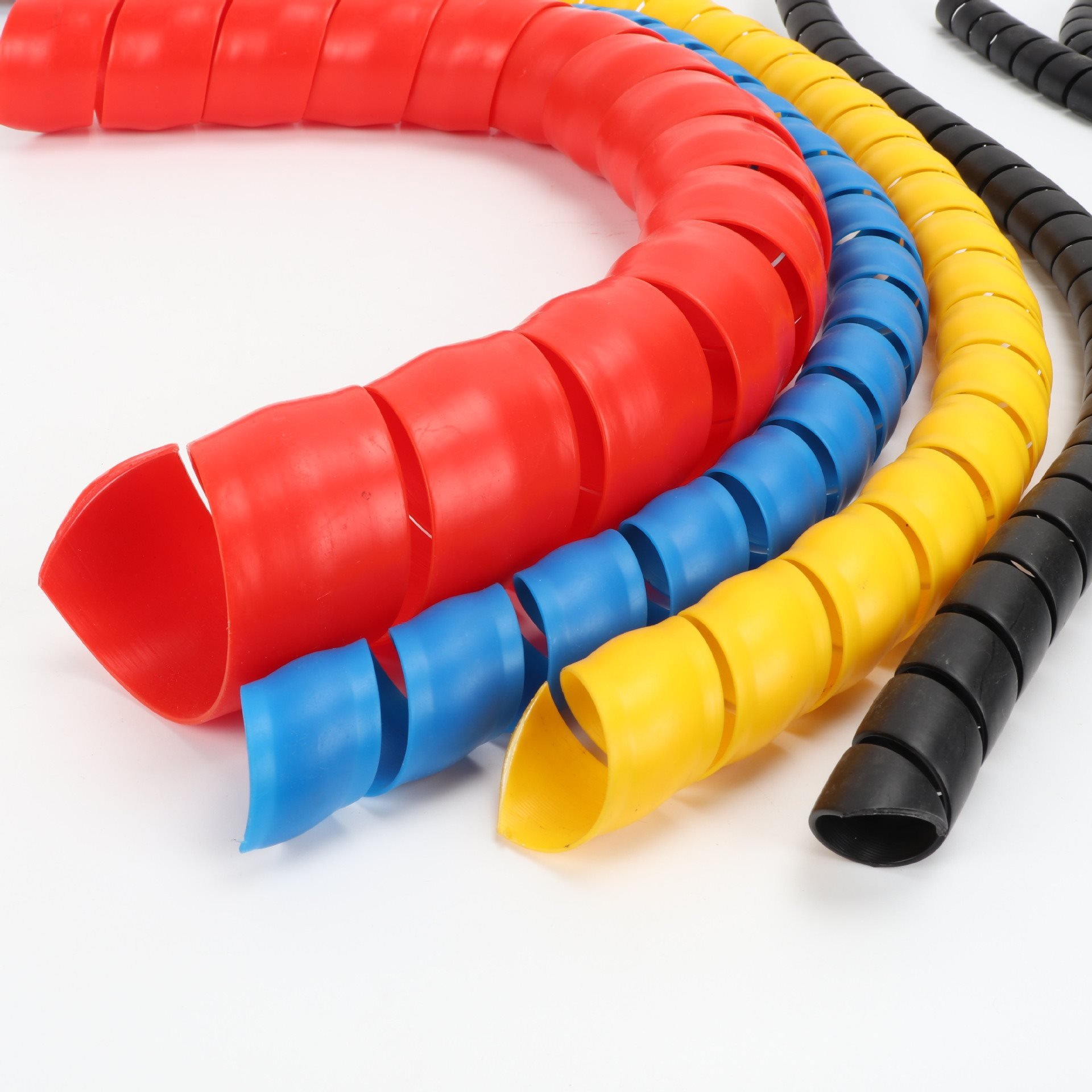 High Quality Safety Protection Hydraulic Hose Anti Deformation Extruded plastic PP/ PE color Spiral Sleeves Cable