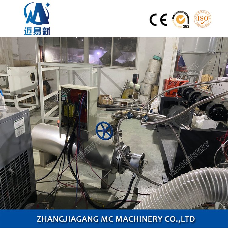 2020 China Fully Automatic PP filter meltblown nonwoven fabric making extruder machine production line
