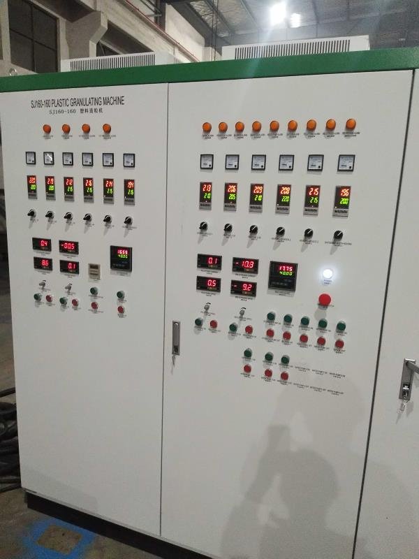 Economical PE PP Film Bag Waste Plastic Crushing Washing Machine