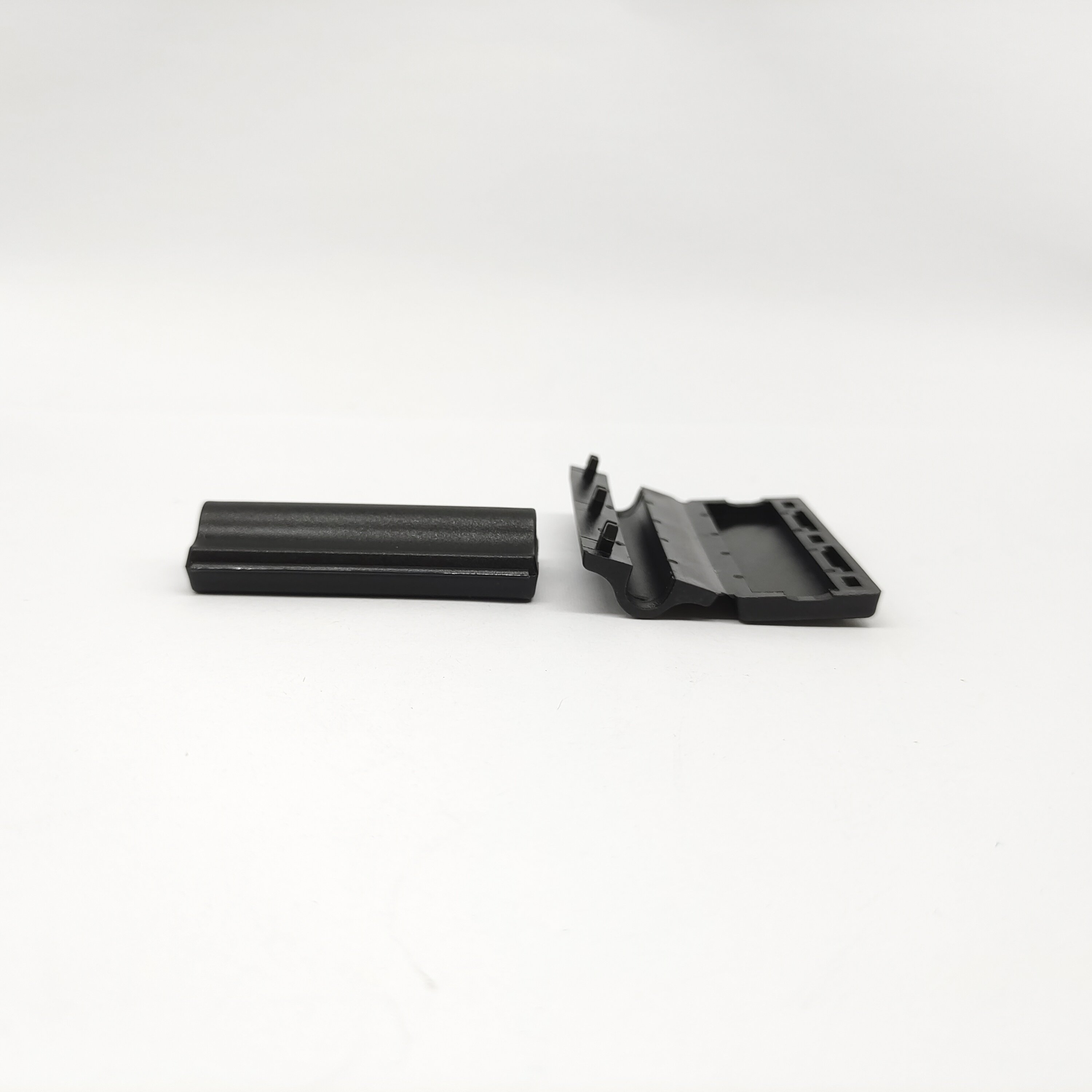 Wholesale of manufacturers PP material Black wire clip clothing label store wire clips with safety protection function
