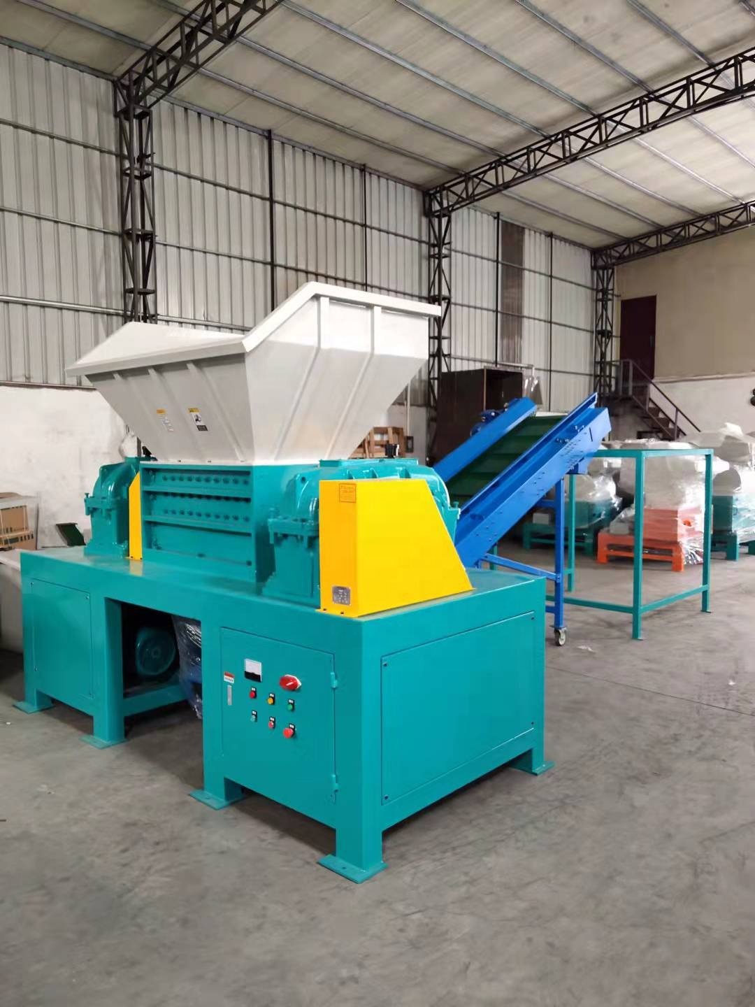 30HP 22KW PP PE HDPE PC PS PVC Plastic Stub Bar Shredding Machine