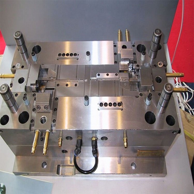 Professional Reliable OEM ODM custom Medical plastic parts injection molding maker mould manufacture
