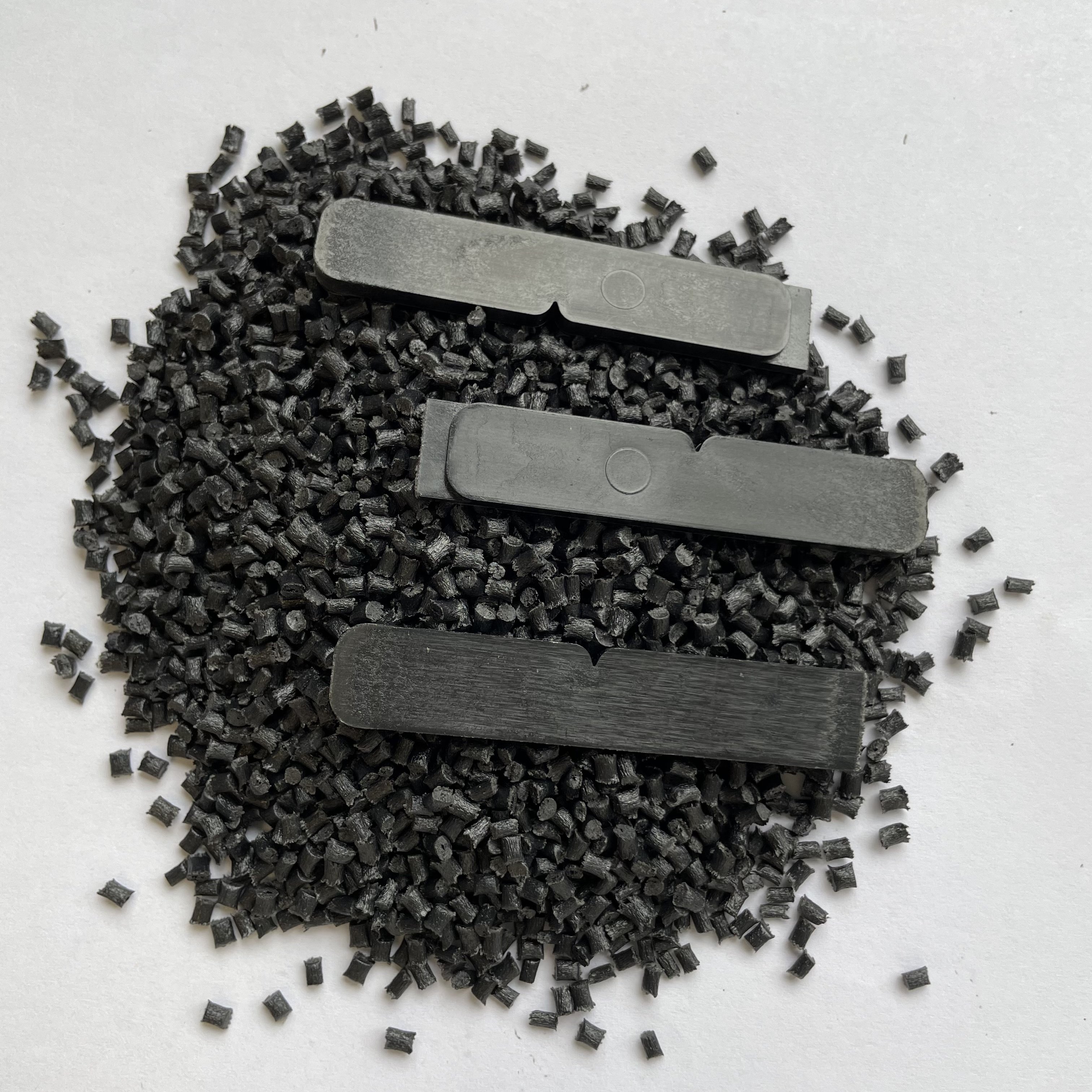 Black Virgin/Recycle Grade Polypropylene with 30% Glass Fiber Reinforced PP GF30 Plastic Raw Material