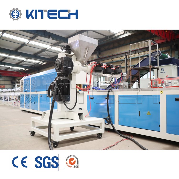 Recycled PP PE plastic and recycled wood rice husk powder WPC decking profile making extruder machine