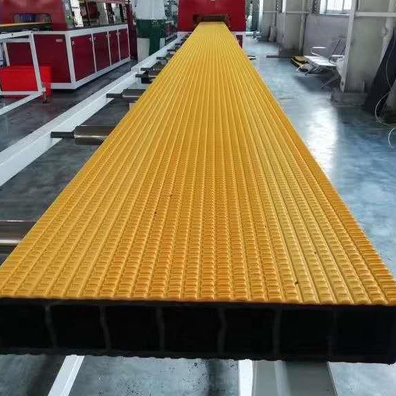 China Made Float HDPE Plastic Nonslip Ocean Marine Pedal Production Line Aquaculture Farming/ Swim Pool /Fishing /Water Platform