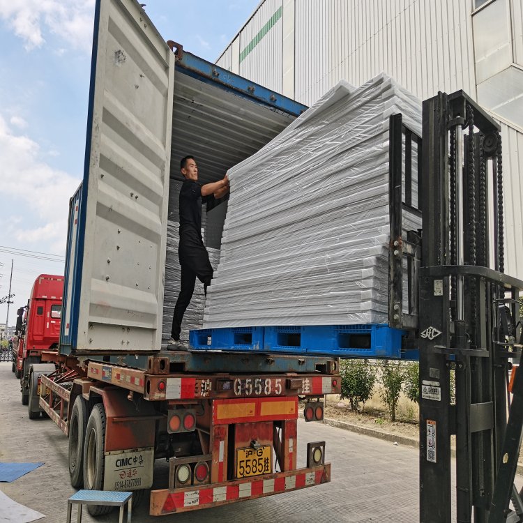 PP Material 2mm 3mm 4mm 5mm 6mm polypropylene plastic coroplast correx sheet corrugated plastic Board sheet