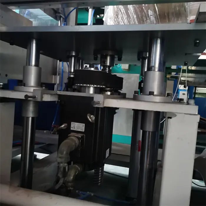 Factory Full Auto Vacuum Forming Food Grade Plastic Container Thermoforming Machine For Strawberry