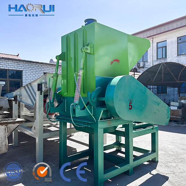 High Quality CE Certified Plastic Crushing Machines PE PP PVC PET Waste Plastic Crusher Machine
