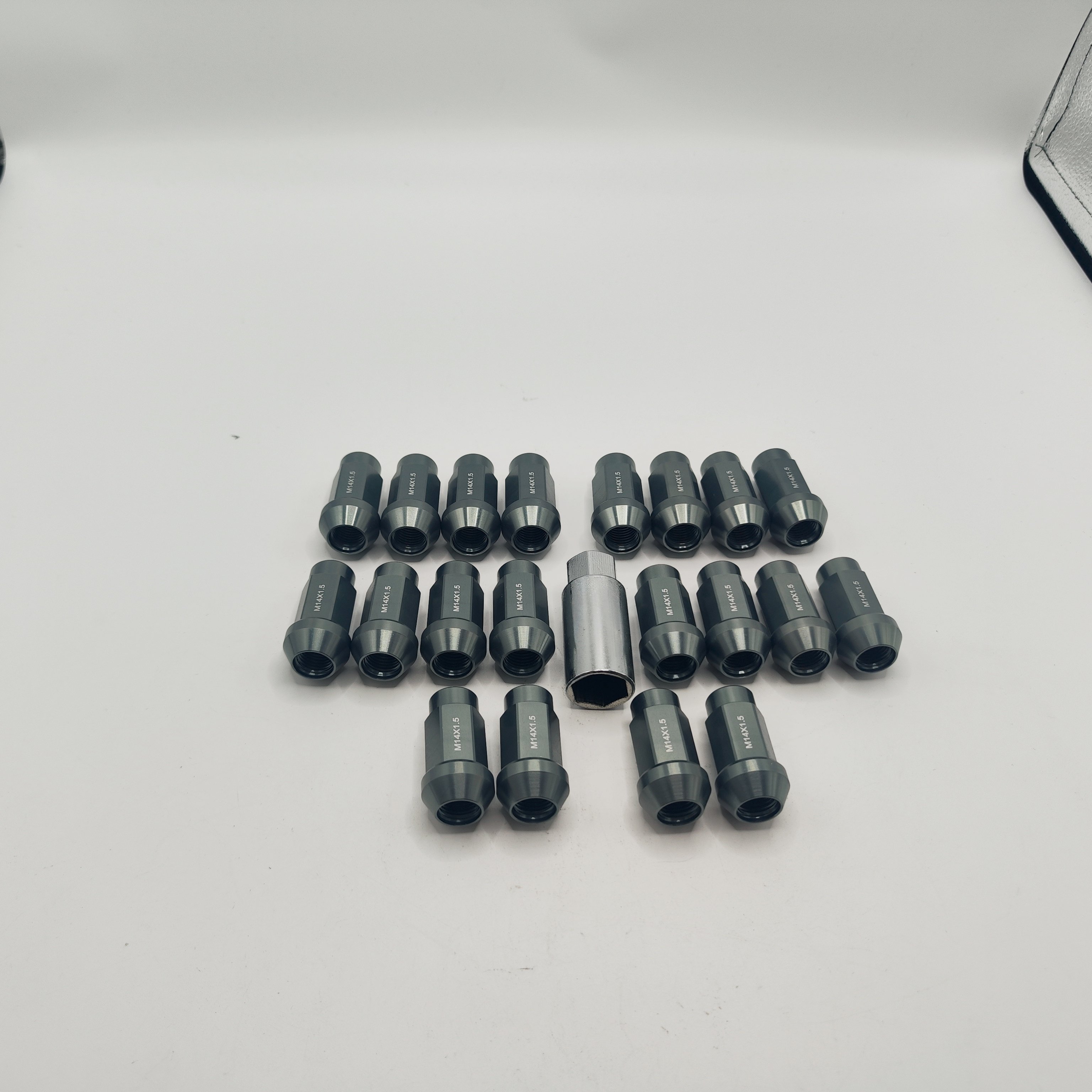 M14x1.5 Forged Titanium Color Aluminum Alloy Wheel Lug Nuts for Benz BMW Porsche Audi VW Universal New Modified Car Nut Parts