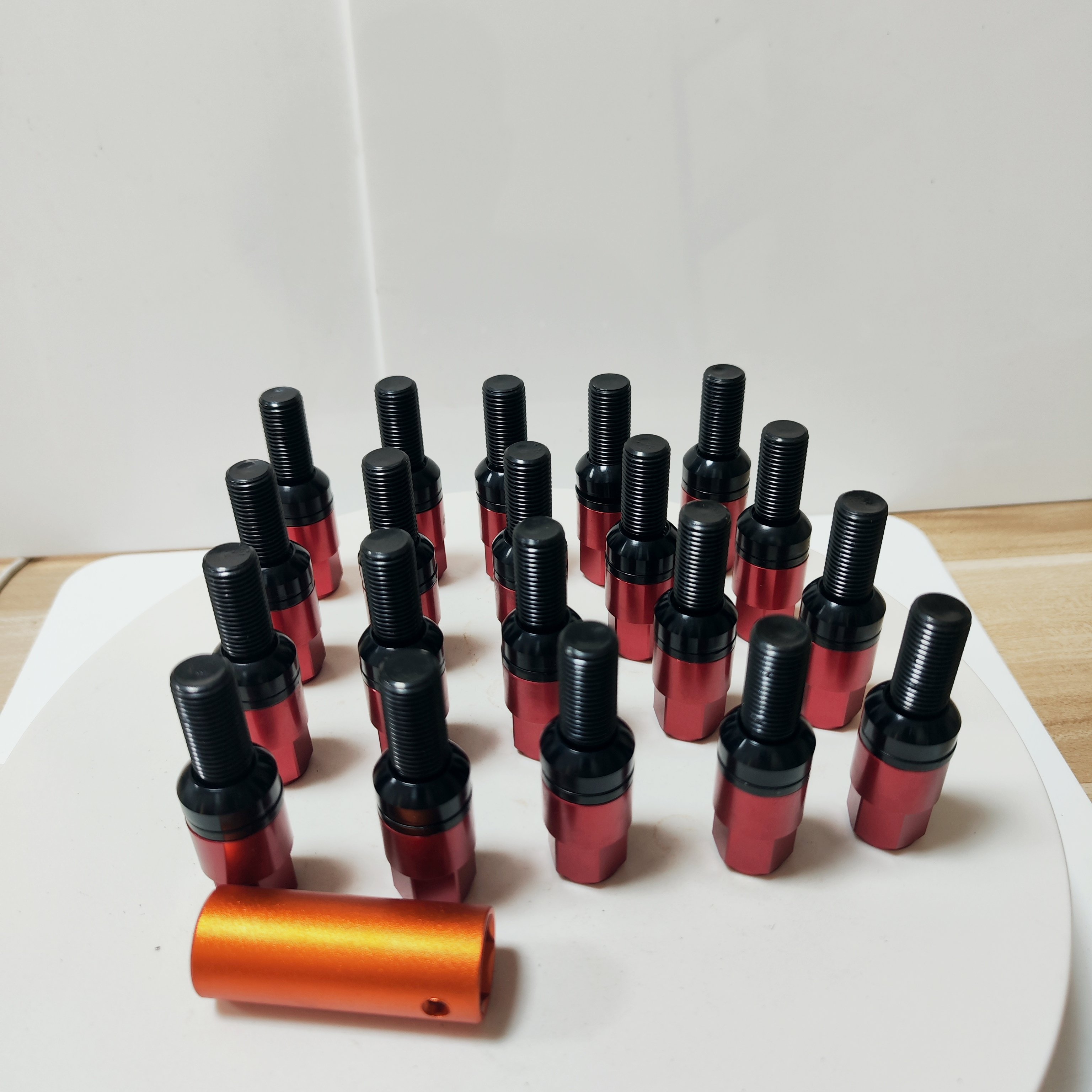 Factory Direct Sells M14X1.25 Red Conical Flat Cap Bolts Universal Modified Wheel Lug and Car Bolt for Benz BMW Porsche Audi VW