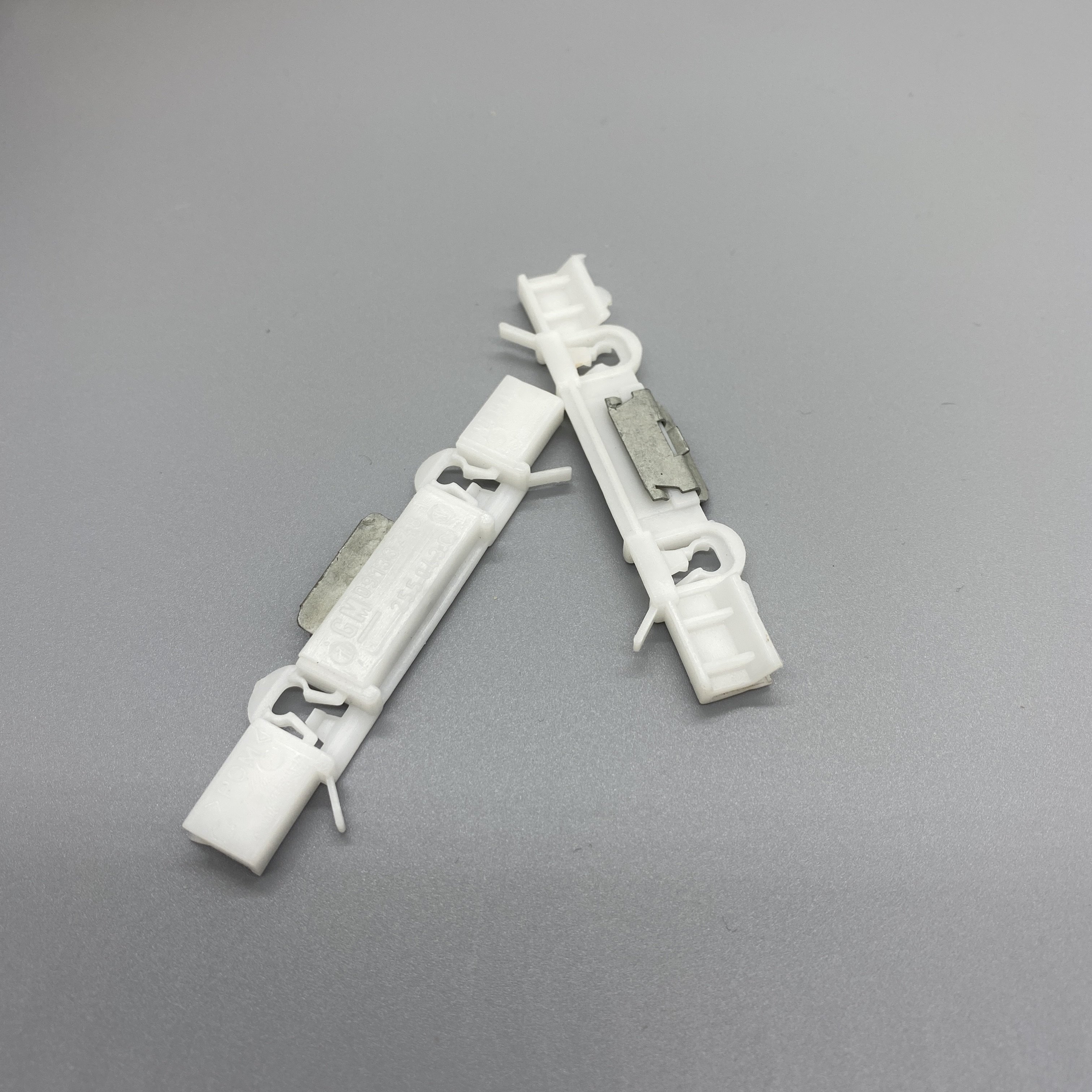 High Quality Roof Line Reveal Moulding Clip