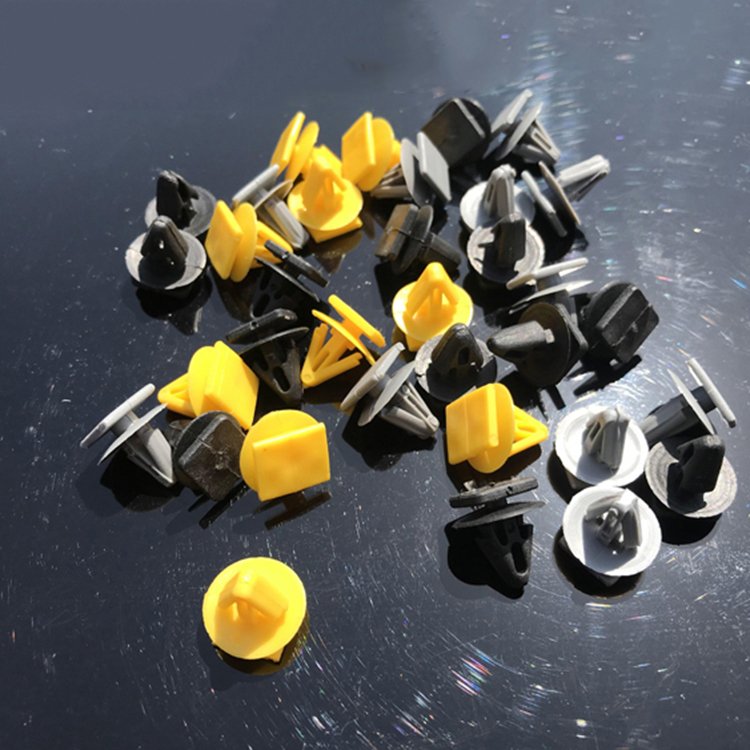 Automotive Plastic Clips and Fasteners Trim Panel Clips Fastener Push Pin Rivets Auto Door Bumper Fender Liner