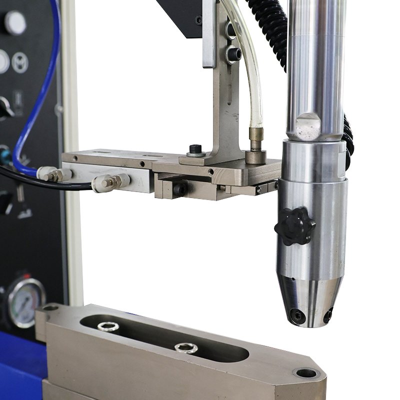 Shuttle Nut Tooling System Precision Imported Components Modular Autofeed System Air Pressure 0.4-0.6Mpa Clinching Machine