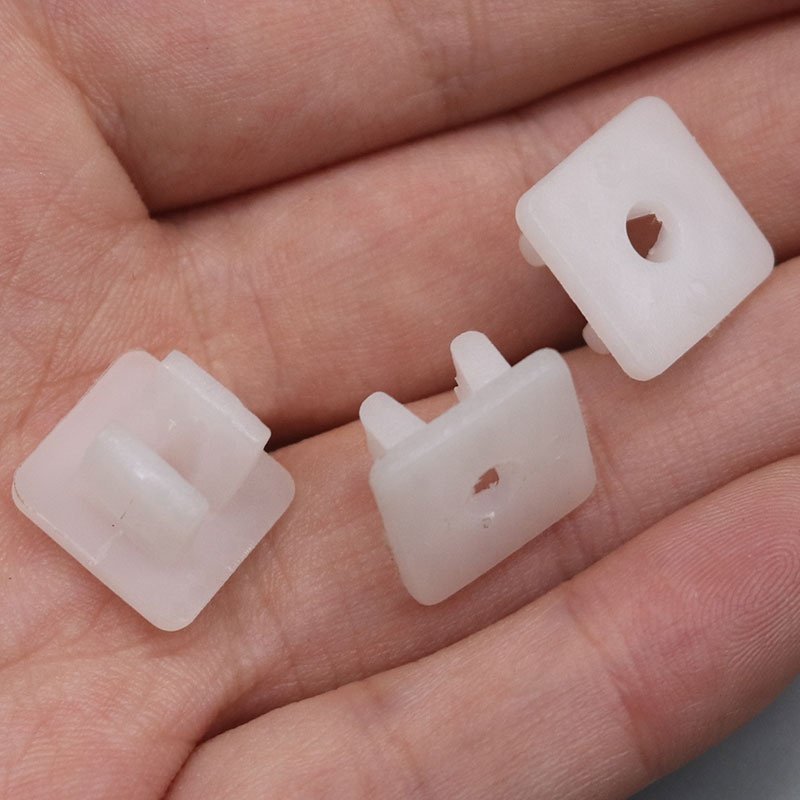 K05 Hight Quality Plastic Nail Seat Fastener Clips Self-Tapping Screw 755216110000
