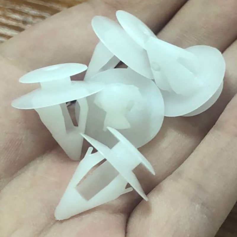 D393 High quality automotive plastic rivets fasteners plastic door clamp 67771-12070