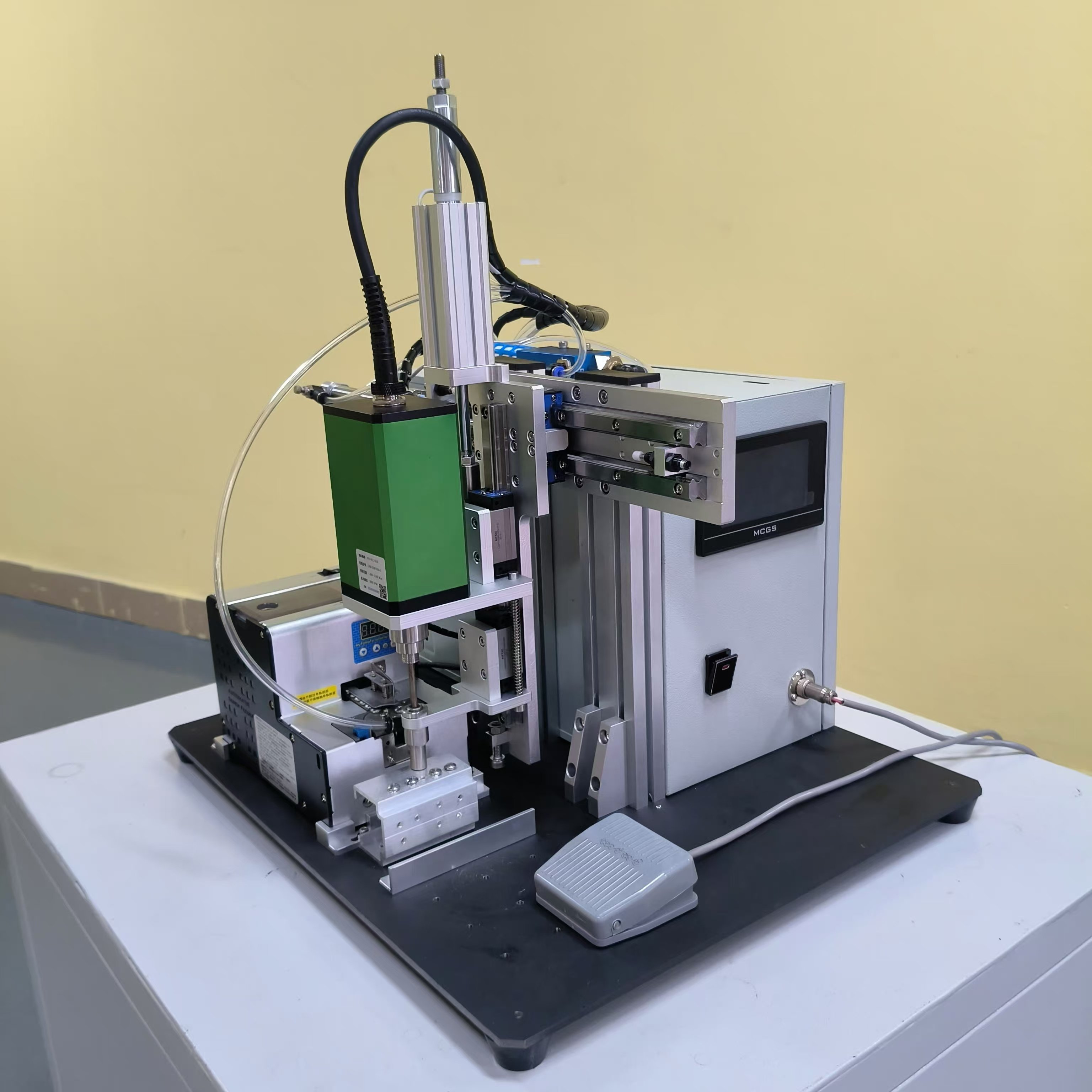 BBA semi auto screwdriver machine auto screw assembly screw feeder aluminum profile screwing machine servo motor screwdriver