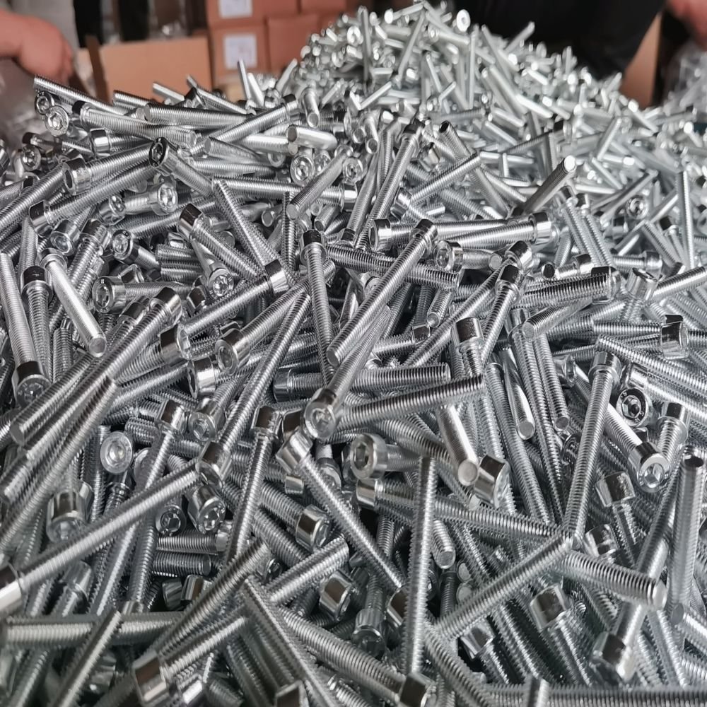 8.8 And 10.9 Grade DIN912 Full Thread Steel Metric Size Hex Socket Head Socket Bolt Allen Bolt