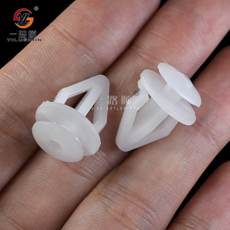 D95 China factory cheap auto body door plate wheel eyebrow clips