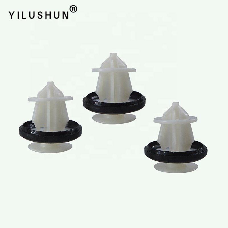 D204 hot selling automobile trunk interior trim snap clips wholesale 67773-06020